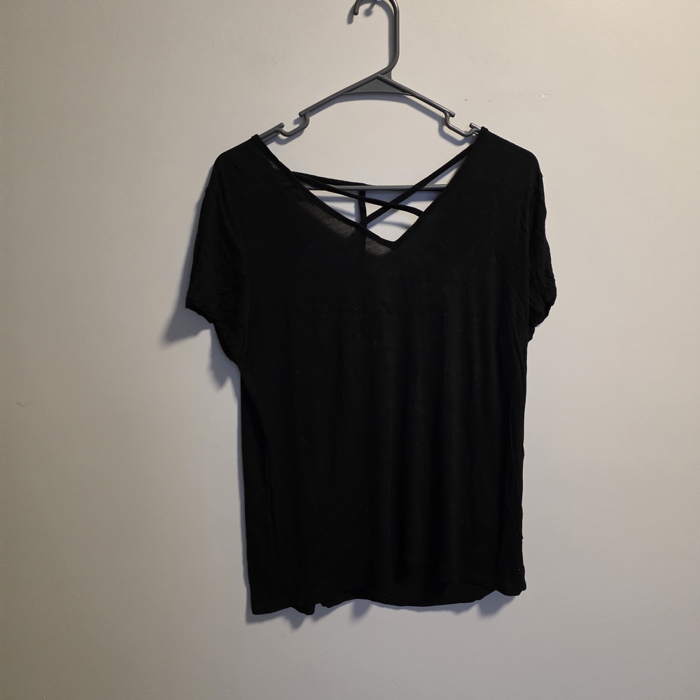 SO Black Short Sleeve V-Neck Top